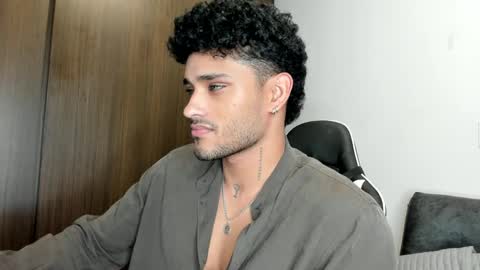 Alessandro Vanni online show from March 9, 2025, 2:29 am