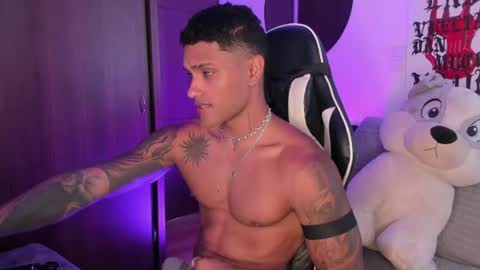 Alessandro Vanni online show from June 14, 2026, 3:47 pm