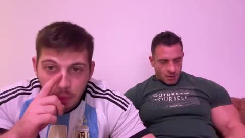 Snapshot of alessandrobuilder chatting on December 17, 2024, 11:27 pm Alessandrobuilder online show from December 17, 2024, 11:27 pm