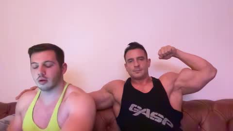 Snapshot of alessandrobuilder chatting on December 21, 2024, 8:54 pm Alessandrobuilder online show from December 21, 2024, 8:54 pm