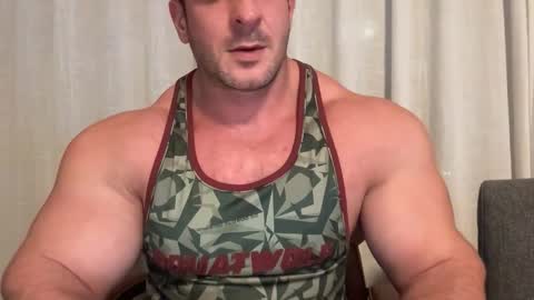 Snapshot of alessandrobuilder chatting on September 28, 2025, 8:25 pm Alessandrobuilder online show from September 28, 2025, 8:25 pm