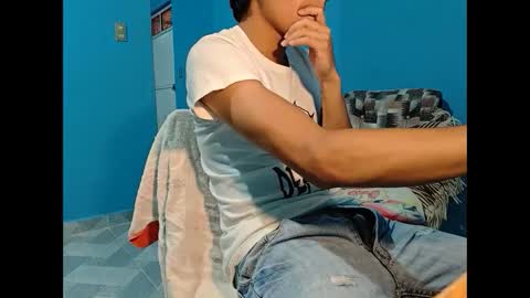 alessandrodmv online show from October 2, 2025, 6:09 am