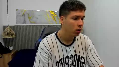 Snapshot of alessandrofranco chatting on July 21, 2026, 12:29 pm Alessandro Franco online show from July 21, 2026, 12:29 pm