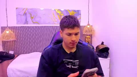 Snapshot of alessandrofranco chatting on July 27, 2026, 12:56 pm Alessandro Franco online show from July 27, 2026, 12:56 pm