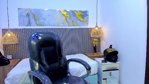 Snapshot of alessandrofranco chatting on August 4, 2026, 12:41 pm Alessandro Franco online show from August 4, 2026, 12:41 pm