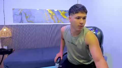Snapshot of alessandrofranco chatting on August 6, 2026, 12:18 pm Alessandro Franco online show from August 6, 2026, 12:18 pm