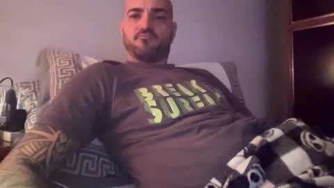 alessandromori91 online show from December 21, 2025, 1:24 am