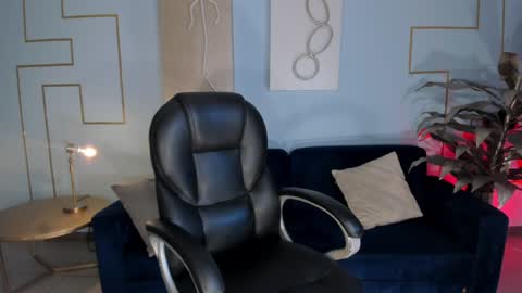 ALESSA ROMERO  online show from January 5, 2025, 1:35 am