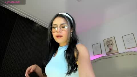 Alessia cruz online show from December 17, 2024, 10:34 am