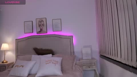 Alessia cruz online show from February 18, 2025, 10:38 am