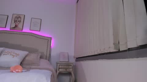 Alessia cruz online show from March 5, 2025, 10:44 am