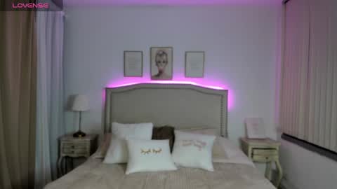 Alessia cruz online show from March 6, 2025, 10:41 am