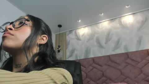 Alessia  online show from April 25, 2026, 12:35 am