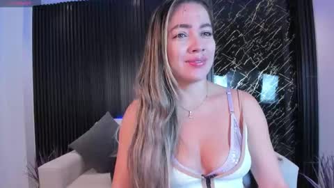 Snapshot of alessia_taylorr chatting on September 22, 2025, 11:12 am Alessia  Everyday From 0530 to 1430 Col Time online show from September 22, 2025, 11:12 am