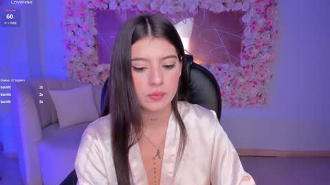 Snapshot of alessiacorleone_ chatting on December 11, 2024, 1:58 am Alessia online show from December 11, 2024, 1:58 am