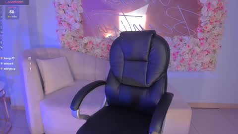 Snapshot of alessiacorleone_ chatting on December 12, 2024, 2:15 am Alessia online show from December 12, 2024, 2:15 am
