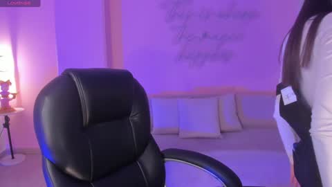 Snapshot of alessiacorleone_ chatting on December 23, 2024, 8:25 pm Alessia online show from December 23, 2024, 8:25 pm