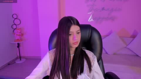 Snapshot of alessiacorleone_ chatting on December 27, 2024, 10:05 pm Alessia online show from December 27, 2024, 10:05 pm
