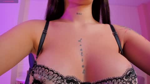 Snapshot of alessiacorleone_ chatting on January 9, 2025, 8:11 pm Alessia online show from January 9, 2025, 8:11 pm