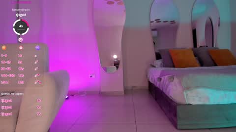 Snapshot of alessiacorleone_ chatting on January 22, 2025, 2:15 am Alessia online show from January 22, 2025, 2:15 am