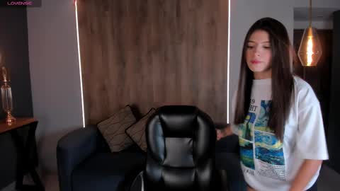 Snapshot of alessiacorleone_ chatting on February 20, 2025, 9:53 pm Alessia online show from February 20, 2025, 9:53 pm