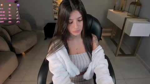 Snapshot of alessiacorleone_ chatting on February 26, 2025, 11:37 pm Alessia online show from February 26, 2025, 11:37 pm