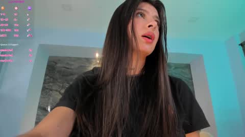 Snapshot of alessiacorleone_ chatting on March 11, 2025, 6:43 am Alessia online show from March 11, 2025, 6:43 am
