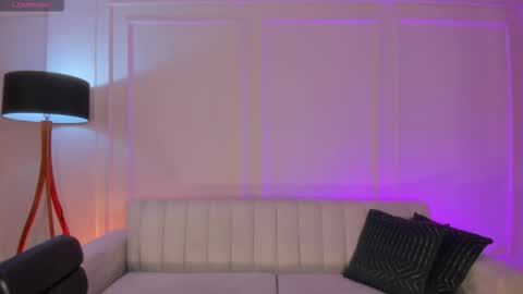 Alessia  online show from October 18, 2025, 8:20 pm