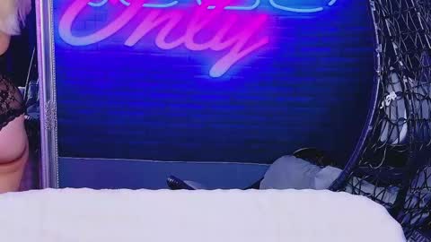 alessiacroft online show from May 5, 2026, 3:47 am