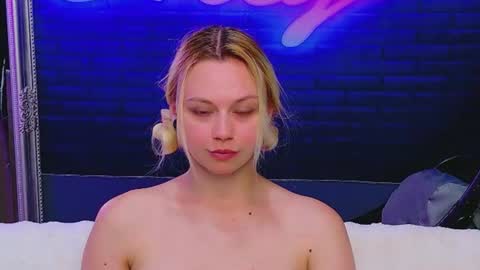 alessiacroft online show from June 27, 2026, 4:17 am