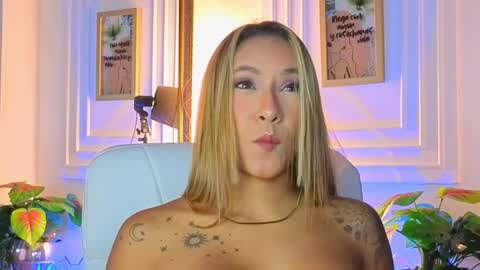 Snapshot of alessialondon chatting on April 4, 2026, 10:57 am Alessia online show from April 4, 2026, 10:57 am