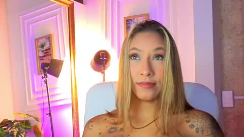 Snapshot of alessialondon chatting on April 20, 2026, 10:07 am Alessia online show from April 20, 2026, 10:07 am