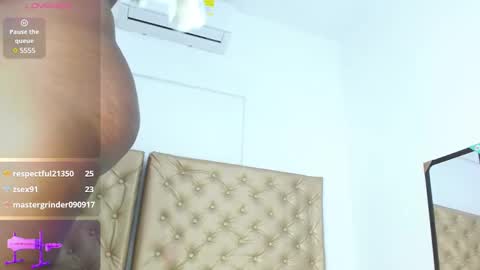 Snapshot of alessiiaa_ chatting on December 4, 2024, 8:29 pm alessiiaa online show from December 4, 2024, 8:29 pm