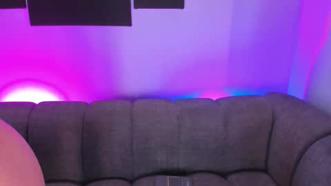 Alesia online show from February 3, 2026, 11:59 am