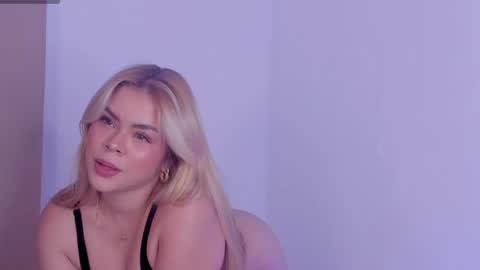 Alessia Moon online show from June 2, 2026, 8:11 pm