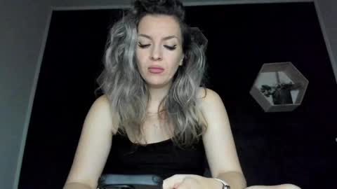 alesys69 online show from May 9, 2026, 9:42 pm