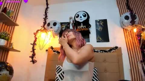 Snapshot of alesziarose chatting on October 18, 2025, 7:25 pm Aleszia online show from October 18, 2025, 7:25 pm