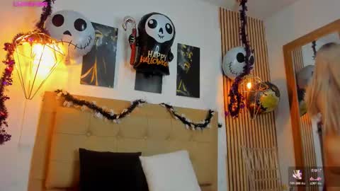 Snapshot of alesziarose chatting on October 27, 2025, 7:51 pm Aleszia online show from October 27, 2025, 7:51 pm