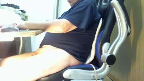 alex47100 online show from February 28, 2025, 2:31 pm