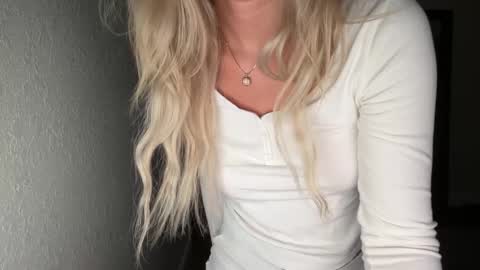 alex  online show from November 6, 2025, 12:33 am