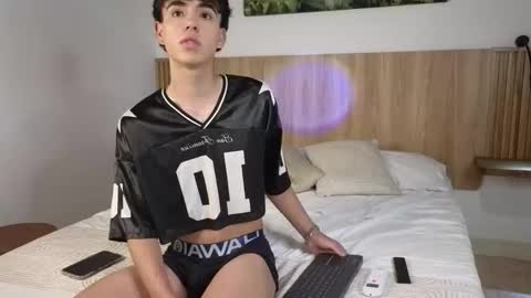 alex online show from October 19, 2025, 3:45 pm