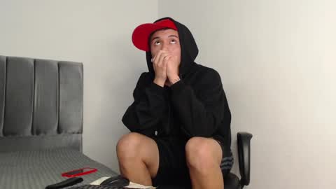 Snapshot of alex__lover chatting on December 3, 2024, 3:20 am Owen online show from December 3, 2024, 3:20 am