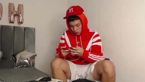 Snapshot of alex__lover chatting on December 5, 2024, 5:59 am Owen online show from December 5, 2024, 5:59 am