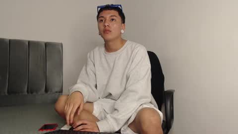 Snapshot of alex__lover chatting on December 11, 2024, 4:39 am Owen online show from December 11, 2024, 4:39 am