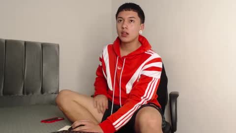 Snapshot of alex__lover chatting on December 13, 2024, 2:32 am Owen online show from December 13, 2024, 2:32 am