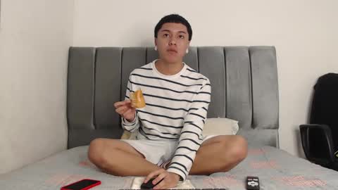 Snapshot of alex__lover chatting on January 4, 2025, 4:01 am Owen online show from January 4, 2025, 4:01 am