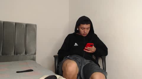 Snapshot of alex__lover chatting on January 14, 2025, 4:57 am Owen online show from January 14, 2025, 4:57 am