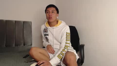 Snapshot of alex__lover chatting on February 4, 2025, 2:07 am Owen online show from February 4, 2025, 2:07 am