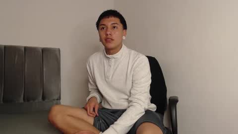 Snapshot of alex__lover chatting on February 14, 2025, 2:07 am Owen online show from February 14, 2025, 2:07 am