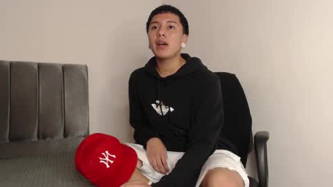 Snapshot of alex__lover chatting on February 18, 2025, 2:05 am Owen online show from February 18, 2025, 2:05 am